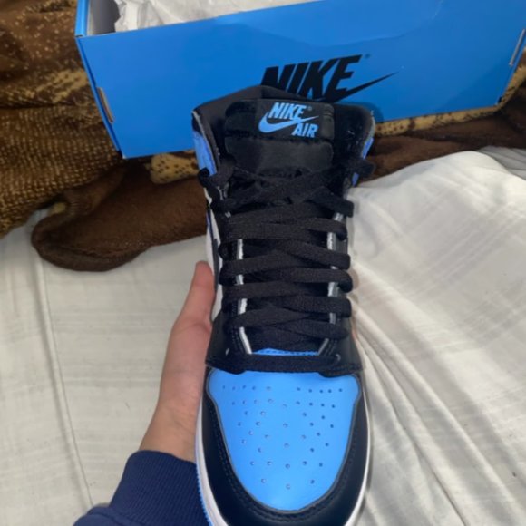 Nike sneakers brand new Air Jordan 1 high og University Blue